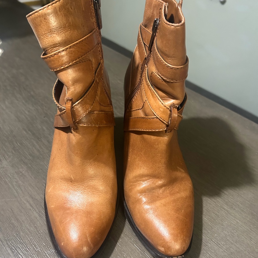 Vince Camuto Brown Leather Heeled Boots - Picture 2 of 4